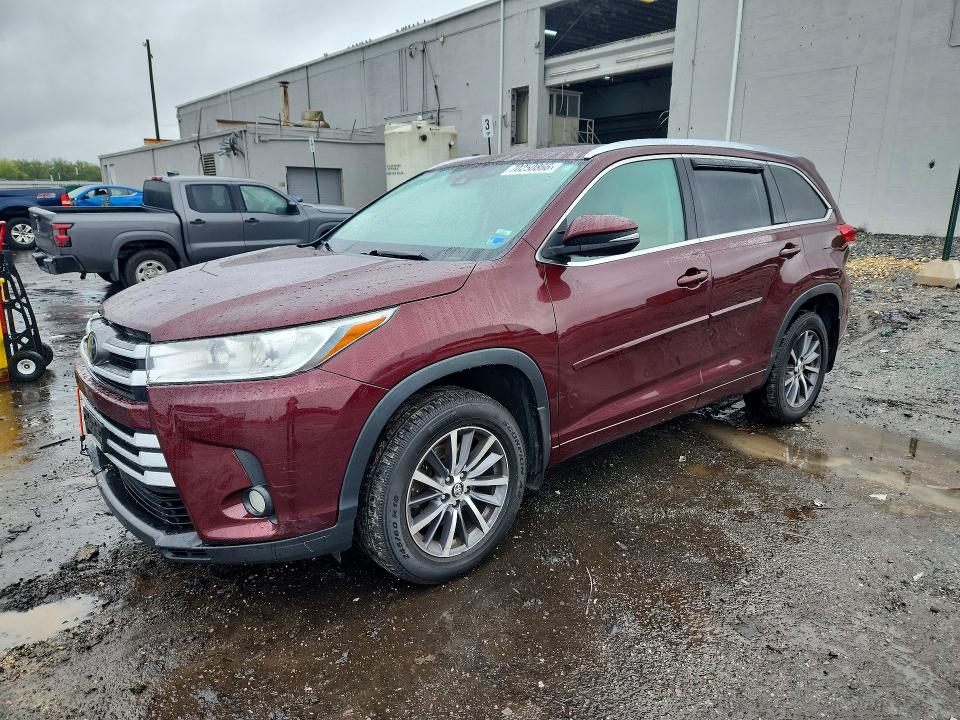 70250866 :رقم المزاد ، 5TDJZRFH7HS406717 vin ، 2017 Toyota Highlander مزاد بيع