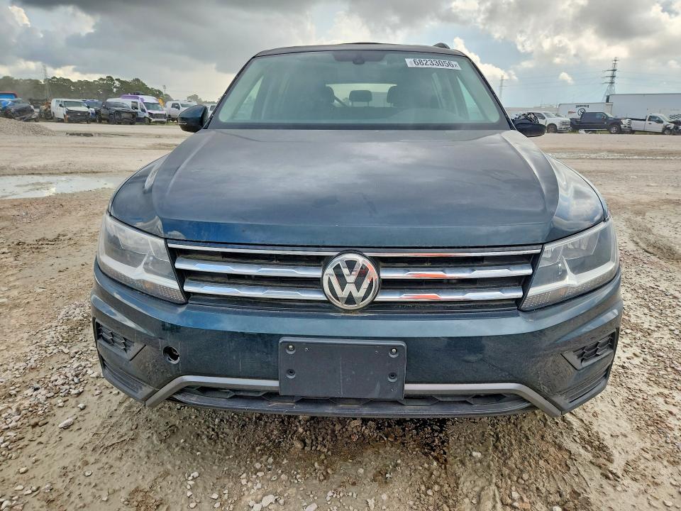 68233056 :رقم المزاد ، 3VV2B7AX1KM157562 vin ، 2019 Volkswagen Tiguan مزاد بيع