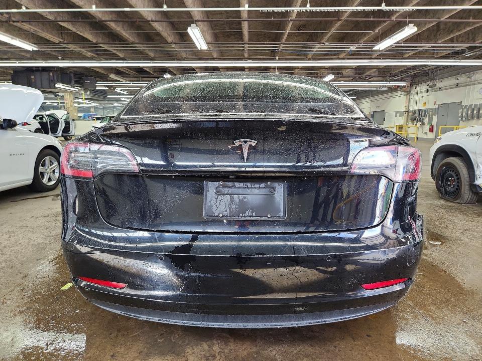 67679876 :رقم المزاد ، 5YJ3E1EA1NF369335 vin ، 2022 Tesla Model 3 مزاد بيع