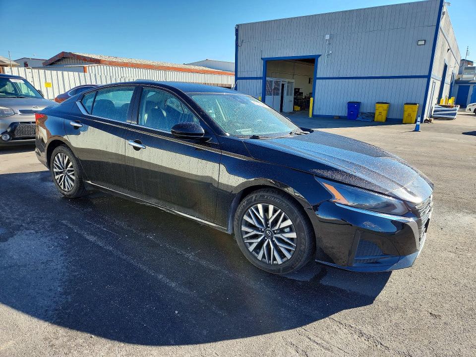 2023 Nissan Altima მანქანა იყიდება აუქციონზე, vin: 1N4BL4BV2PN395205, აუქციონის ნომერი: 70898256
