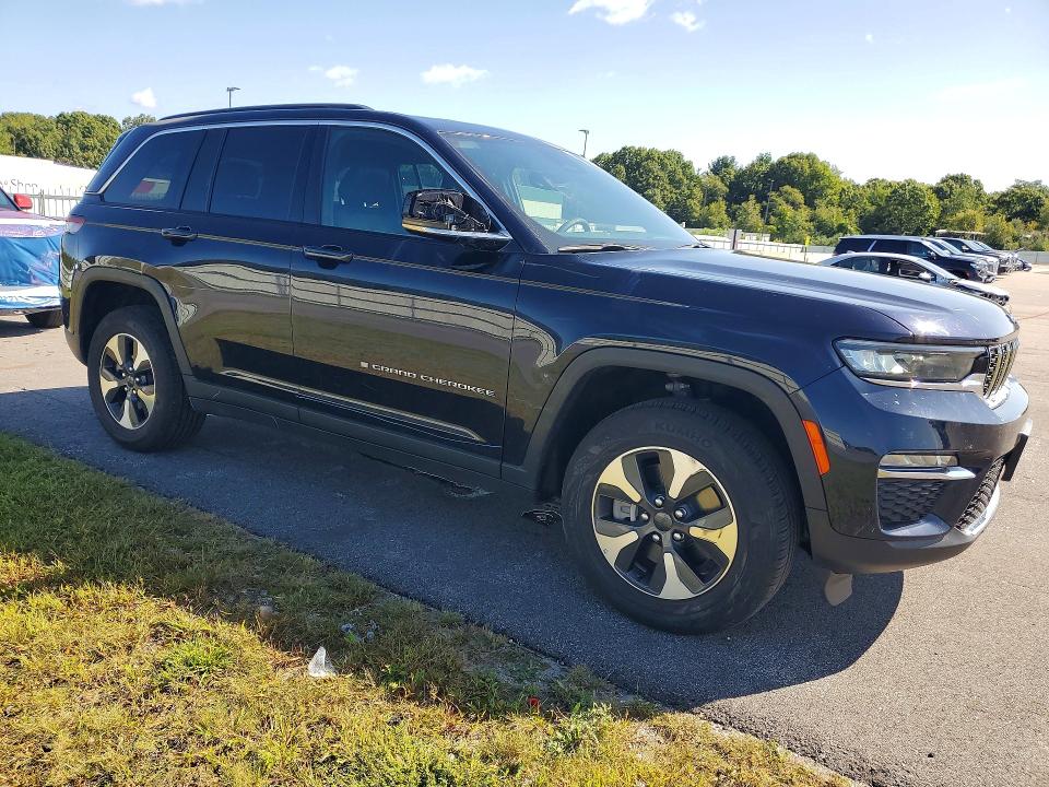 Продажа на аукционе авто 2024 Jeep Grand Cherokee, vin: 1C4RJYB65R8520648, номер лота: 68958296