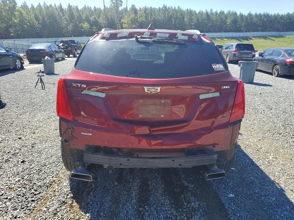 69769366 :رقم المزاد ، 1GYKNDRS2JZ242933 vin ، 2018 Cadillac Xt5 مزاد بيع