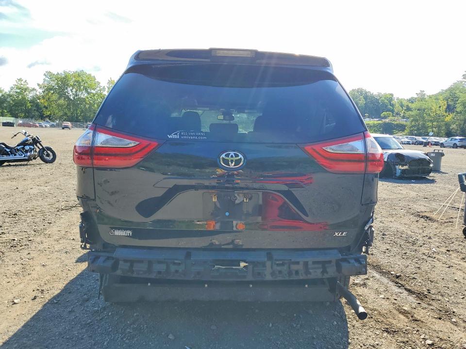2019 Toyota Sienna მანქანა იყიდება აუქციონზე, vin: 5TDYZ3DC6KS011759, აუქციონის ნომერი: 68410156