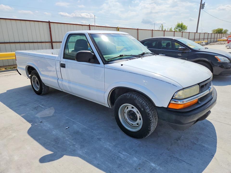 70670076 :رقم المزاد ، 1GCCS14H938105090 vin ، 2003 Chevrolet S Truck مزاد بيع
