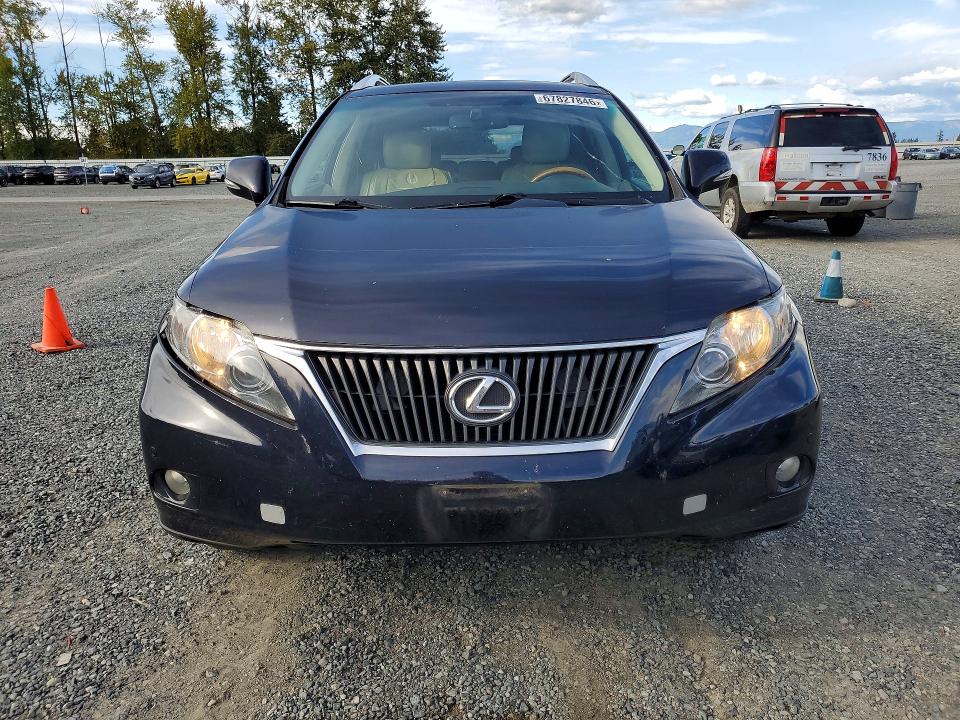 67827846 :رقم المزاد ، 2T2ZK1BA6AC031057 vin ، 2010 Lexus Rx مزاد بيع