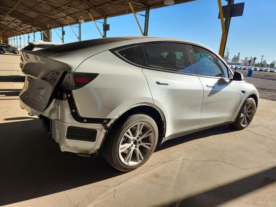 2022 Tesla Model Y მანქანა იყიდება აუქციონზე, vin: 7SAYGDEE9NA015776, აუქციონის ნომერი: 69393576