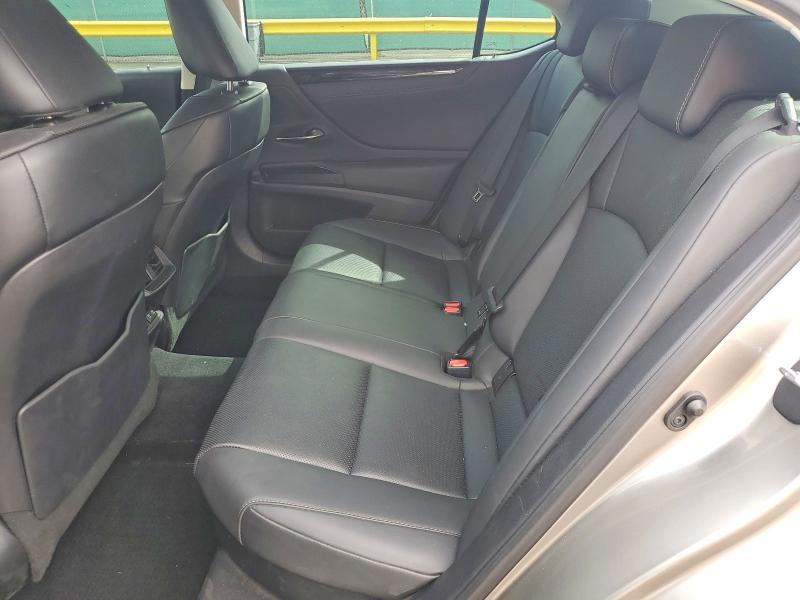 69422436 :رقم المزاد ، 58ADA1C18MU003157 vin ، 2021 Lexus Es مزاد بيع