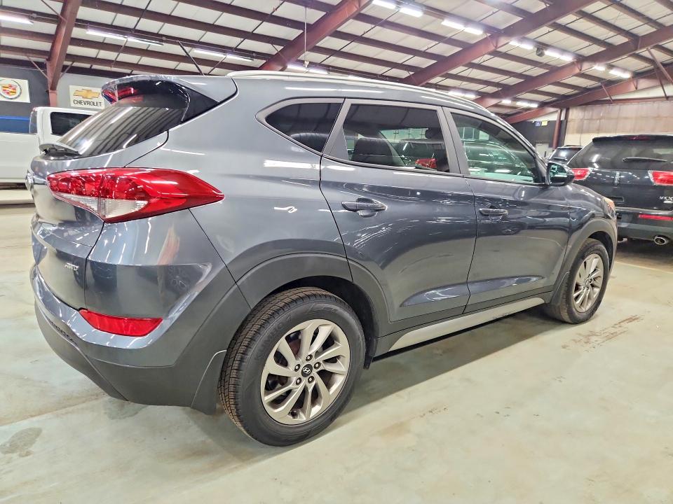 69571116 :رقم المزاد ، KM8J3CA45HU338461 vin ، 2017 Hyundai Tucson مزاد بيع