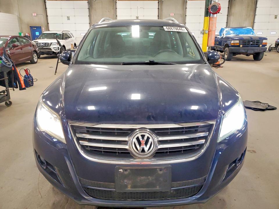 Продаж на аукціоні авто 2011 Volkswagen Tiguan, vin: WVGBV7AX3BW565126, номер лоту: 68870646