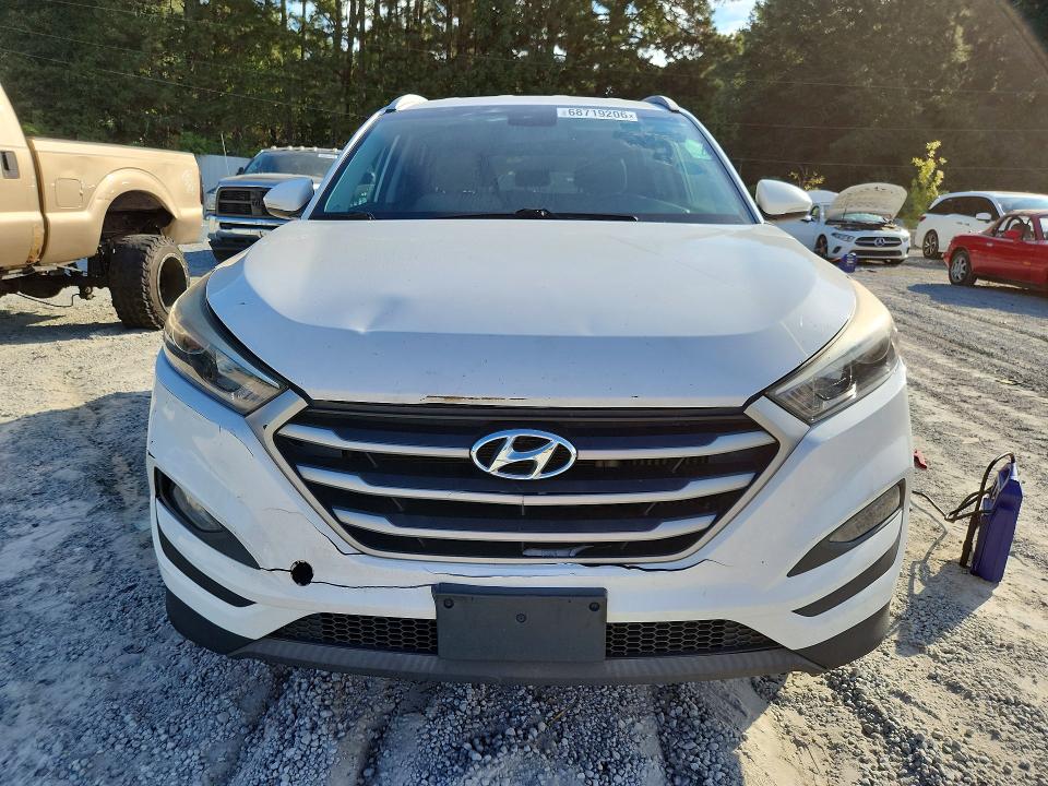 2016 Hyundai Tucson მანქანა იყიდება აუქციონზე, vin: KM8J3CA24GU138927, აუქციონის ნომერი: 68719206