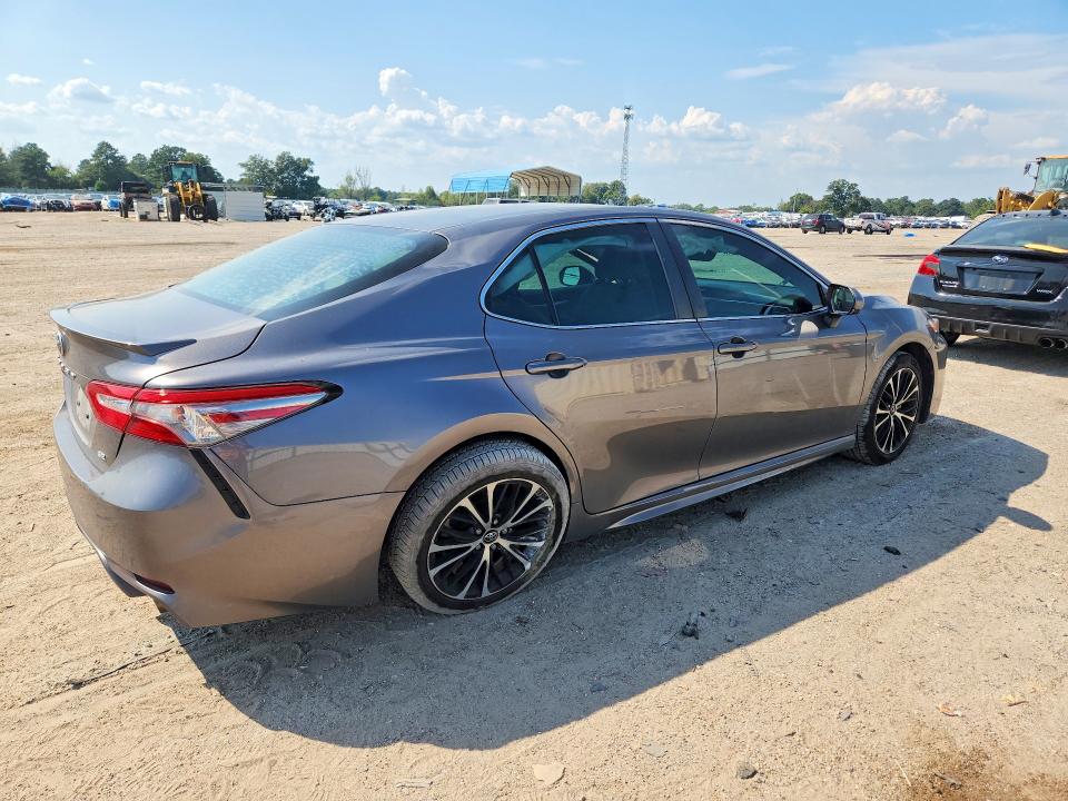 Aukcja sprzedaży 2018 Toyota Camry, vin: 4T1B11HK9JU097741, numer aukcji: 69624706