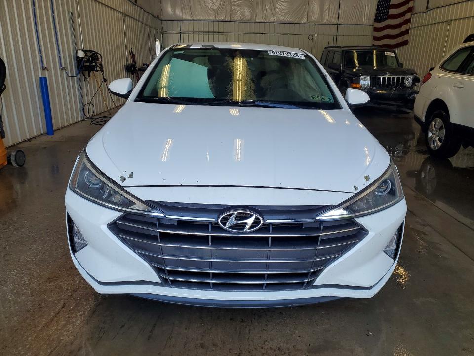 67070326 :رقم المزاد ، 5NPD74LF4KH469988 vin ، 2019 Hyundai Elantra مزاد بيع