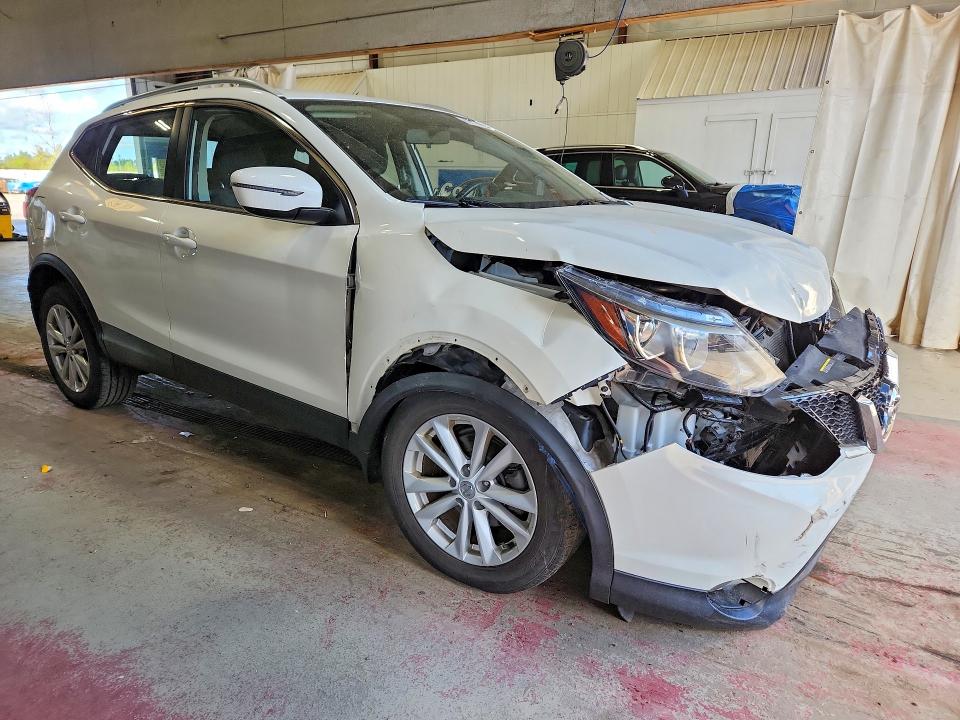 68755196 :رقم المزاد ، JN1BJ1CRXHW111978 vin ، 2017 Nissan Rogue Sport مزاد بيع