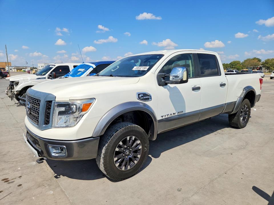 Продажа на аукционе авто 2018 Nissan Titan Xd, vin: 1N6BA1F49JN514615, номер лота: 69532156