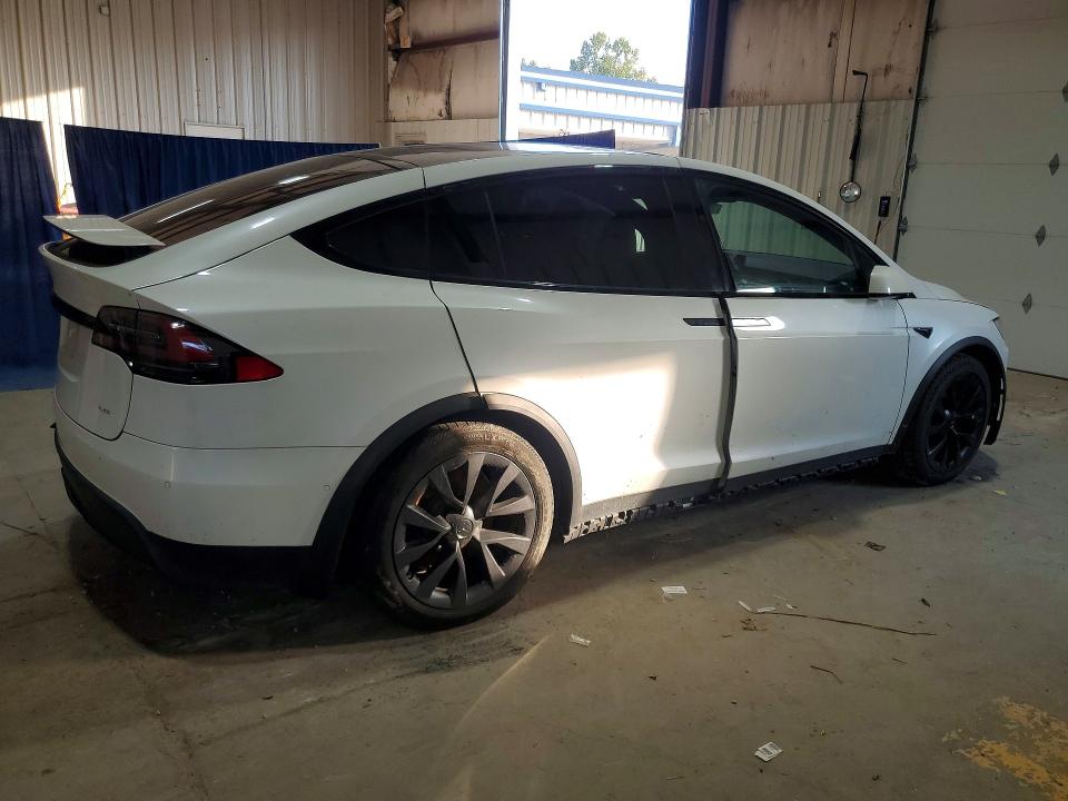 2022 Tesla Model X მანქანა იყიდება აუქციონზე, vin: 7SAXCBE66NF332535, აუქციონის ნომერი: 69253846