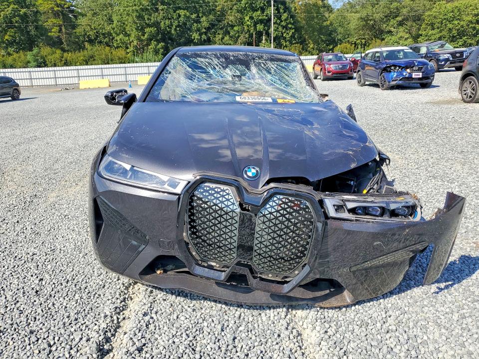 68336956 :رقم المزاد ، WB533CF03PCM45558 vin ، 2023 Bmw Ix مزاد بيع
