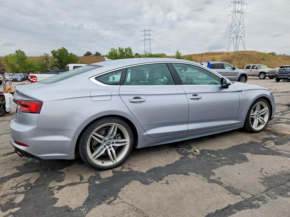 Продажа на аукционе авто 2019 Audi A5, vin: WAUENCF50KA066229, номер лота: 70447436