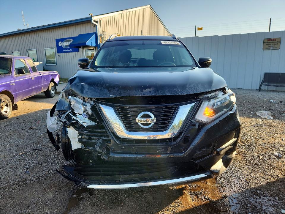 67122566 :رقم المزاد ، KNMAT2MV9HP544061 vin ، 2017 Nissan Rogue مزاد بيع
