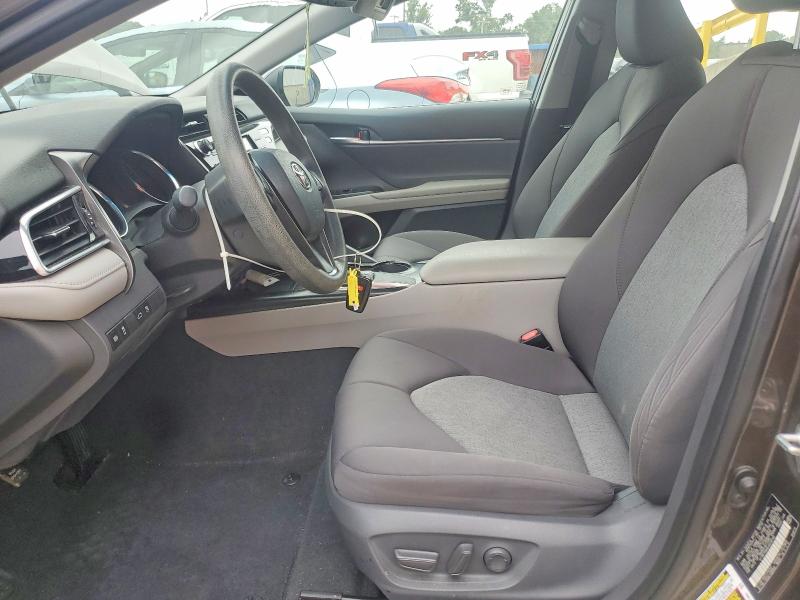 2018 Toyota Camry მანქანა იყიდება აუქციონზე, vin: 4T1B11HK9JU530782, აუქციონის ნომერი: 69858296