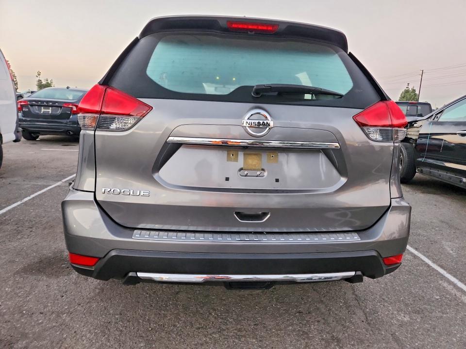 69338176 :رقم المزاد ، JN8AT2MT9JW459395 vin ، 2018 Nissan Rogue مزاد بيع