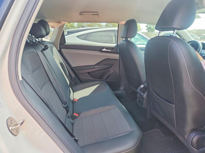 Продажа на аукционе авто 2022 Volkswagen Taos, vin: 3VVRX7B21NM008219, номер лота: 69229216