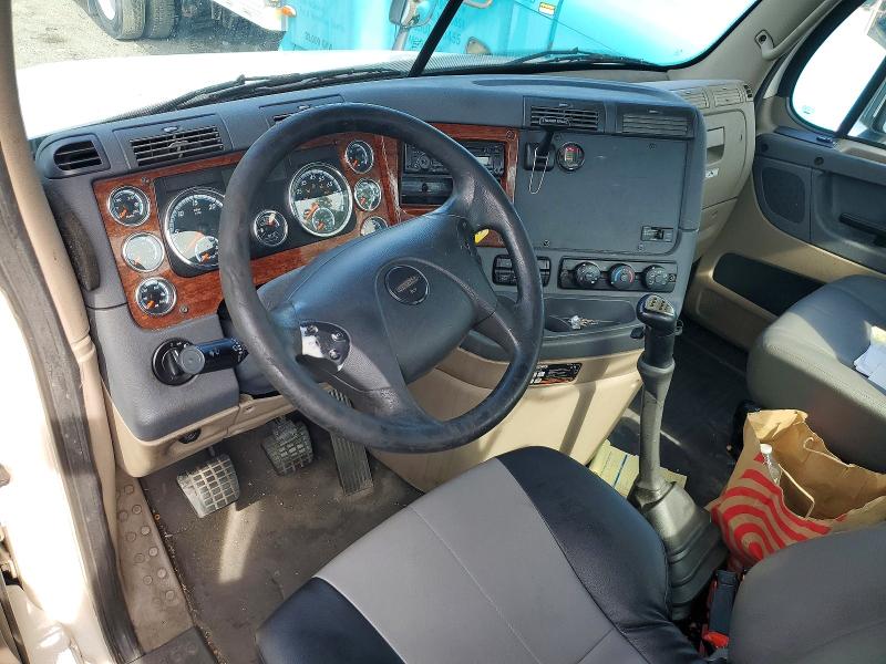 2017 Freightliner Cascadia 125 მანქანა იყიდება აუქციონზე, vin: 1FUBGEDV2HLJH1564, აუქციონის ნომერი: 67601856