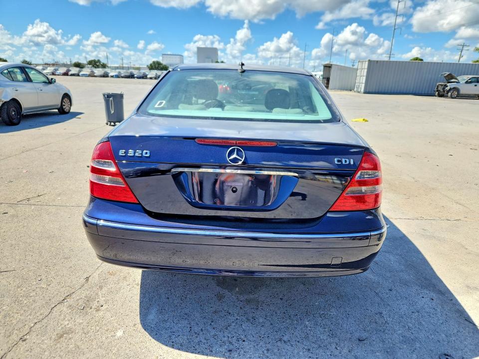 71198596 :رقم المزاد ، WDBUF26J06A962893 vin ، 2006 Mercedes-benz E مزاد بيع