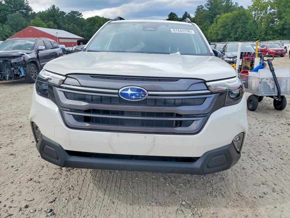 67642296 :رقم المزاد ، JF2SLDDC8SH447810 vin ، 2025 Subaru Forester مزاد بيع