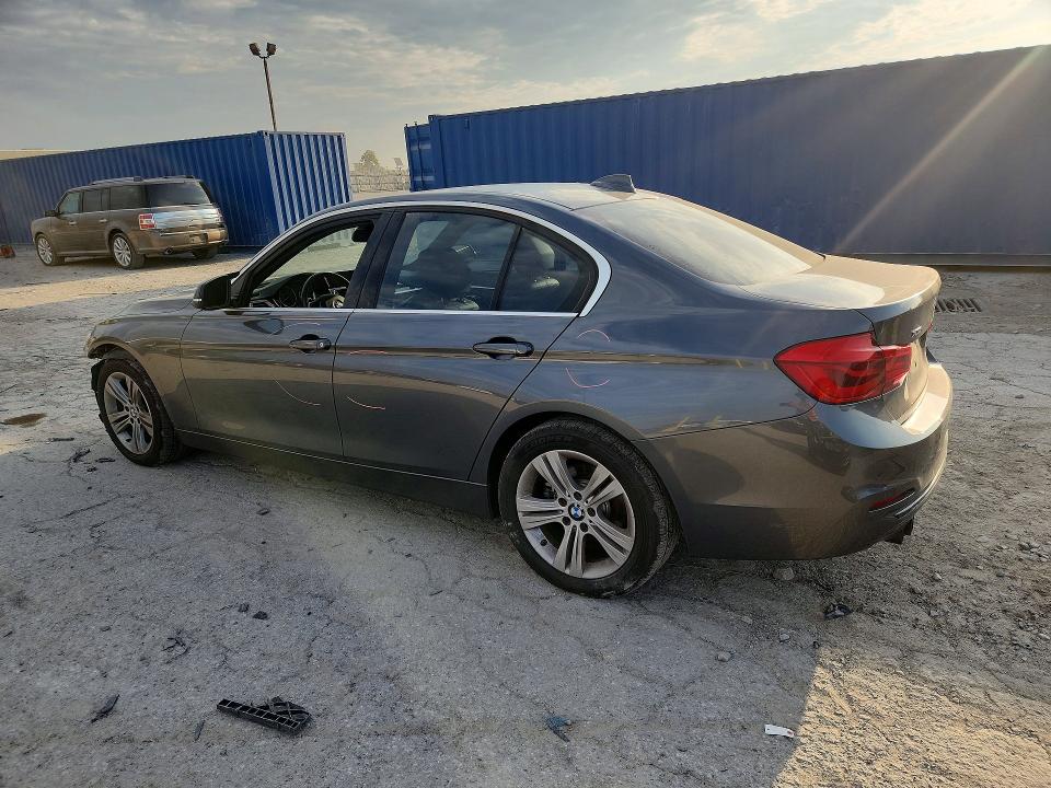 69099106 :رقم المزاد ، WBA8D9C51JA614180 vin ، 2018 Bmw 330 مزاد بيع