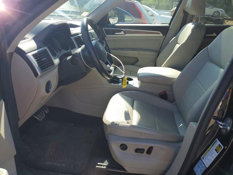 68090076 :رقم المزاد ، 1V2RR2CA6MC586798 vin ، 2021 Volkswagen Atlas مزاد بيع
