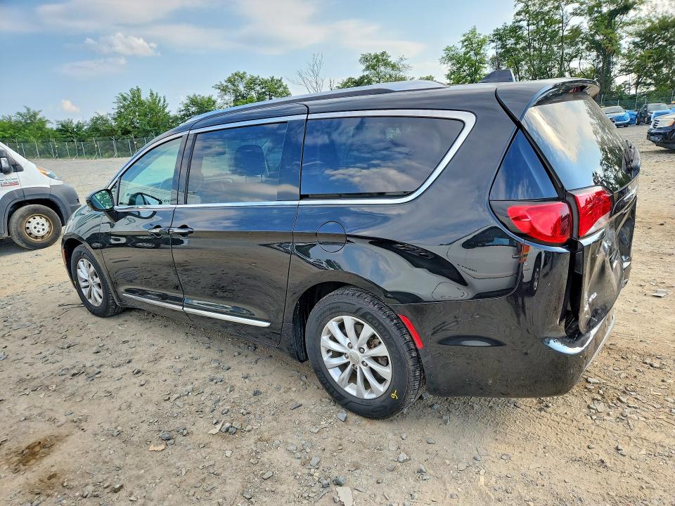 2018 Chrysler Pacifica მანქანა იყიდება აუქციონზე, vin: 2C4RC1BGXJR124329, აუქციონის ნომერი: 67443896