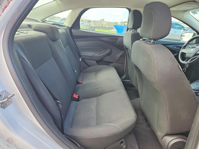 70273446 :رقم المزاد ، 1FADP3E23FL322072 vin ، 2015 Ford Focus مزاد بيع