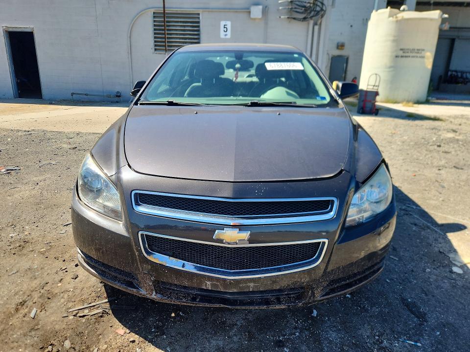 67887606 :رقم المزاد ، 1G1ZB5E13BF215901 vin ، 2011 Chevrolet Malibu مزاد بيع