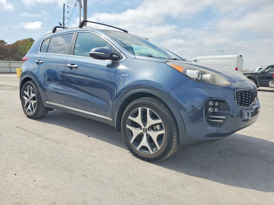 70028956 :رقم المزاد ، KNDPRCA61H7245014 vin ، 2017 Kia Sportage مزاد بيع