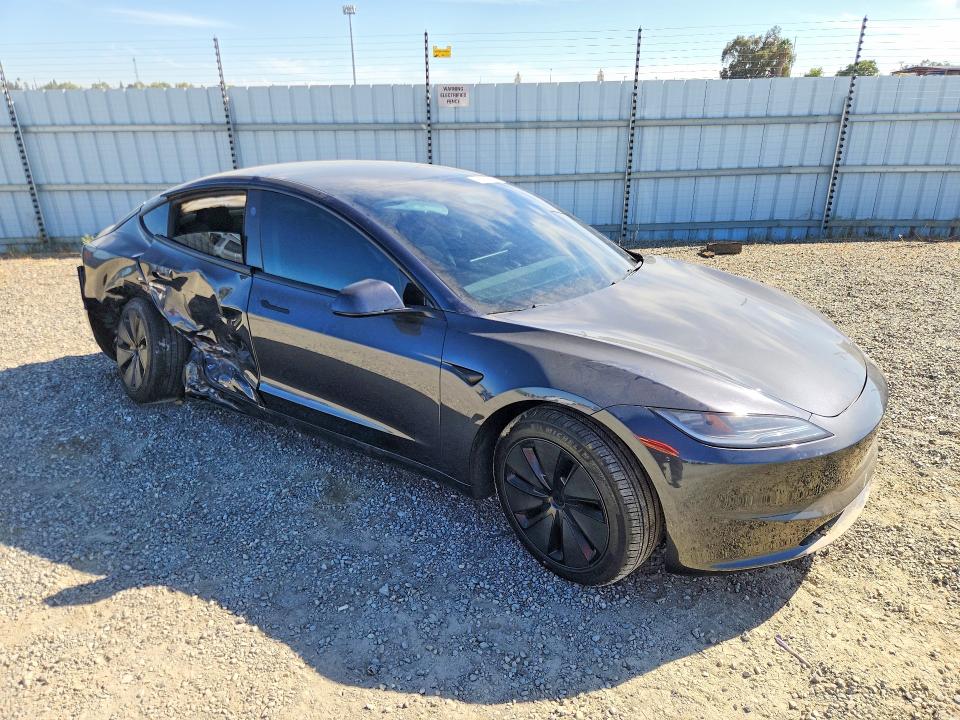 68226426 :رقم المزاد ، 5YJ3E1EA9RF823689 vin ، 2024 Tesla Model 3 مزاد بيع