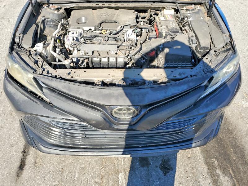 Продаж на аукціоні авто 2018 Toyota Camry, vin: 4T1B11HK0JU068080, номер лоту: 69811316