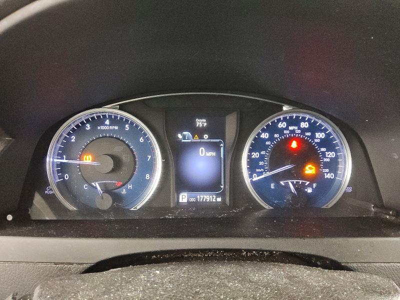67490376 :رقم المزاد ، 4T1BF1FK0HU364120 vin ، 2017 Toyota Camry مزاد بيع