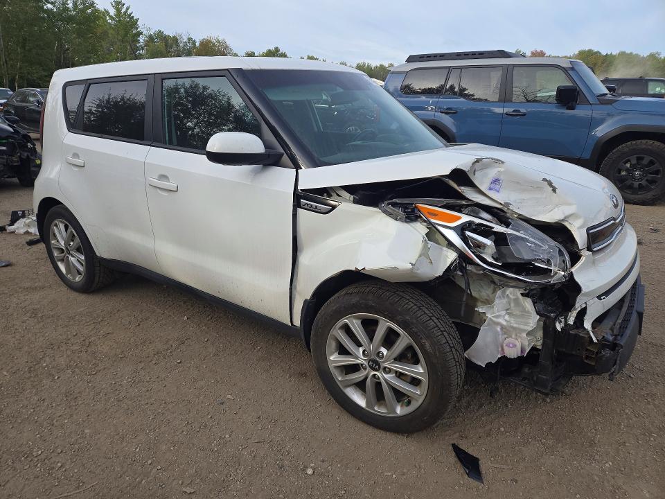 69335816 :رقم المزاد ، KNDJP3A57H7414987 vin ، 2017 Kia Soul مزاد بيع