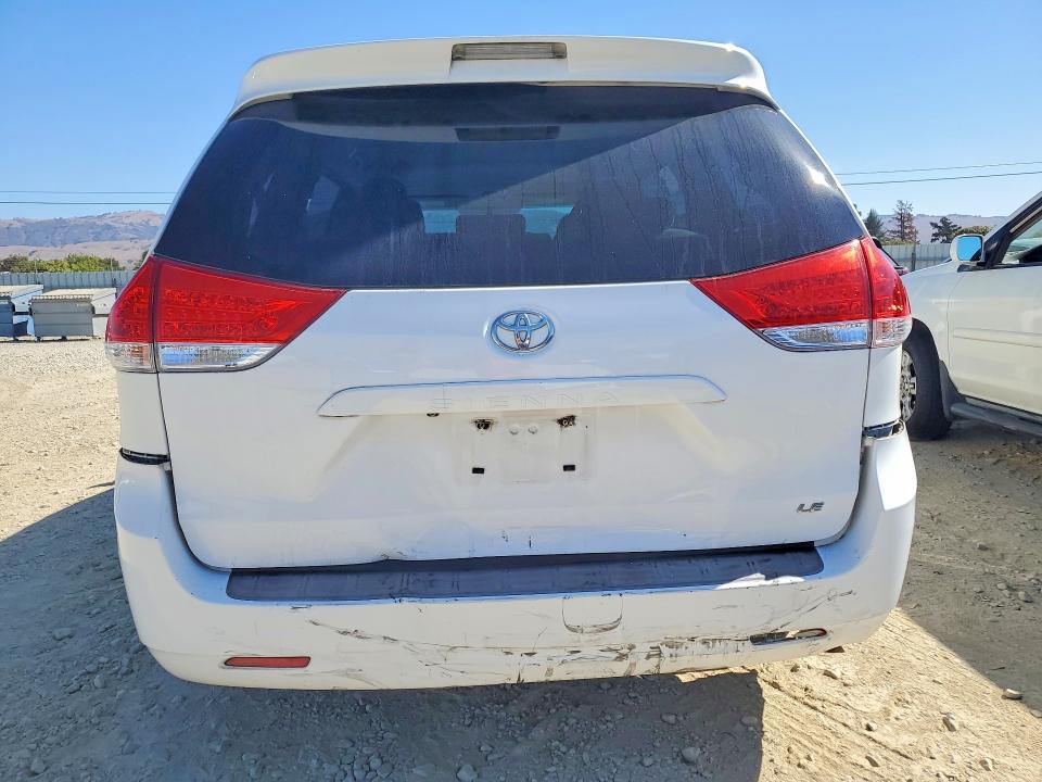 Продаж на аукціоні авто 2013 Toyota Sienna, vin: 5TDKK3DC1DS287280, номер лоту: 70092546