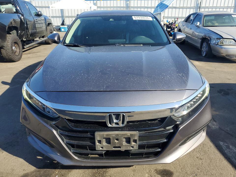 2018 Honda Accord მანქანა იყიდება აუქციონზე, vin: 1HGCV1F51JA047669, აუქციონის ნომერი: 67930036