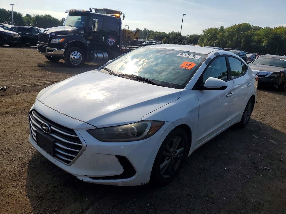 69572136 :رقم المزاد ، 5NPD84LF9HH159504 vin ، 2017 Hyundai Elantra مزاد بيع