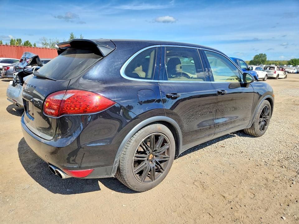 69375096 :رقم المزاد ، WP1AC2A20BLA81606 vin ، 2011 Porsche Cayenne مزاد بيع