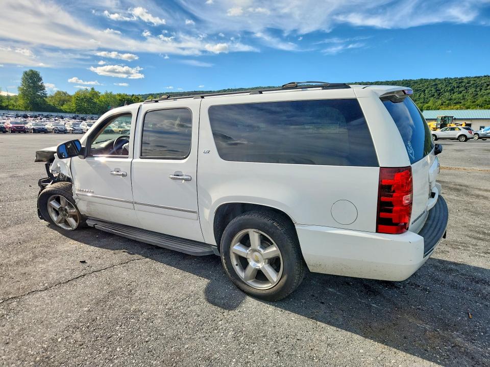 2013 Chevrolet Suburban მანქანა იყიდება აუქციონზე, vin: 1GNSKKE7XDR208576, აუქციონის ნომერი: 70005936