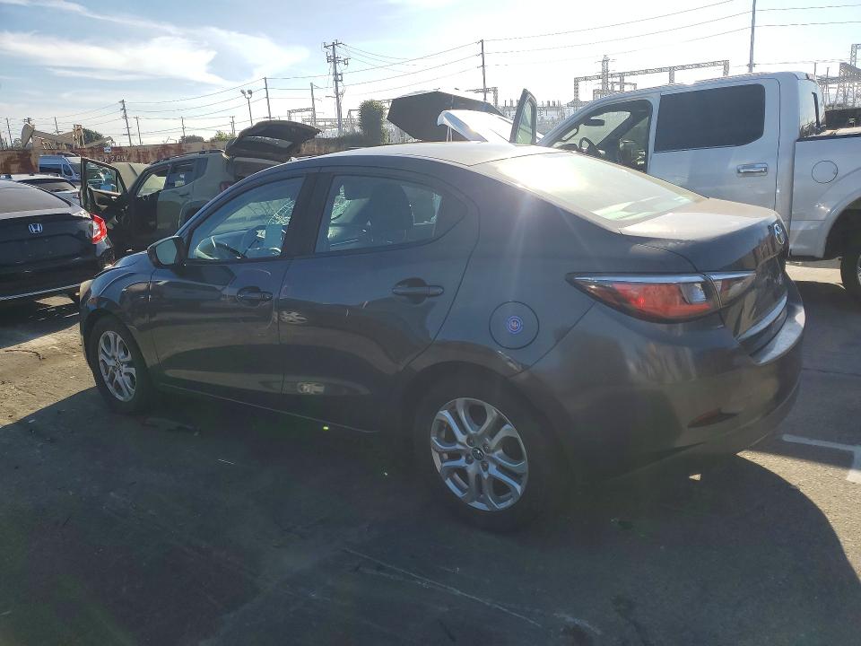 70812576 :رقم المزاد ، 3MYDLBYV0HY163092 vin ، 2017 Toyota Yaris Ia مزاد بيع