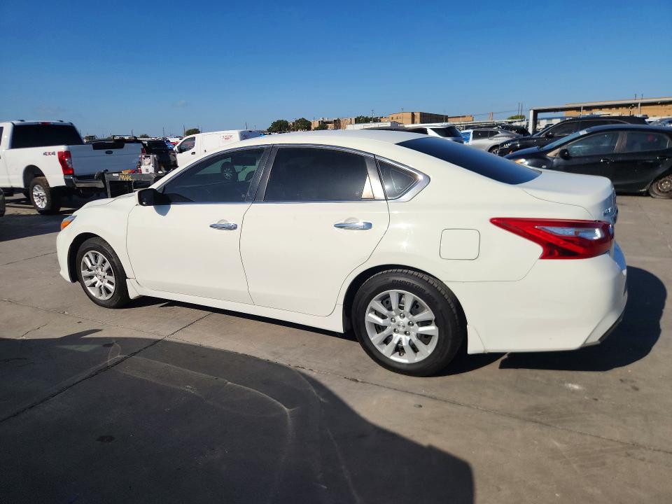 68940526 :رقم المزاد ، 1N4AL3AP4HC498356         vin ، 2017 Nissan Altima مزاد بيع