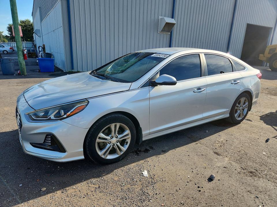 2018 Hyundai Sonata მანქანა იყიდება აუქციონზე, vin: 5NPE34AF1JH647132, აუქციონის ნომერი: 69043156