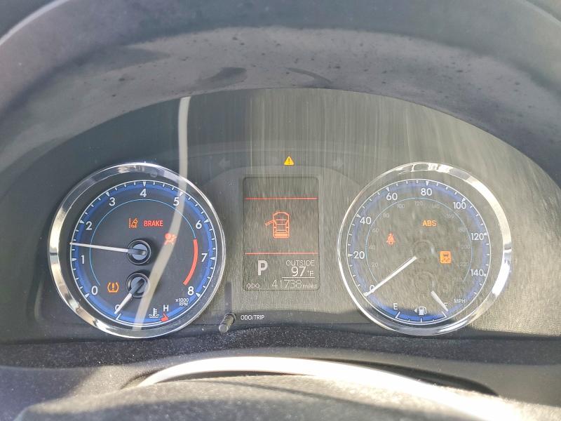 Продаж на аукціоні авто 2017 Toyota Corolla, vin: 5YFBURHE7HP677324, номер лоту: 68922206