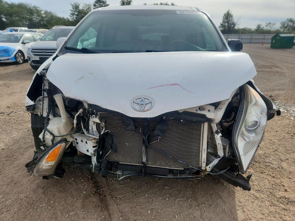 Продаж на аукціоні авто 2012 Toyota Sienna, vin: 5TDYK3DCXCS259647, номер лоту: 68104826