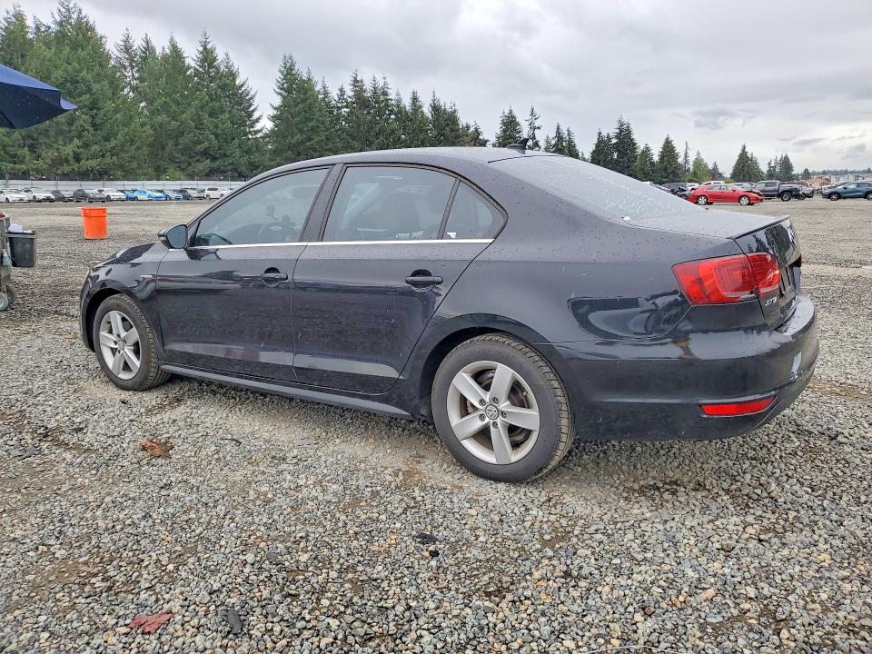 67650416 :رقم المزاد ، 3VW637AJ0EM212237 vin ، 2014 Volkswagen Jetta مزاد بيع