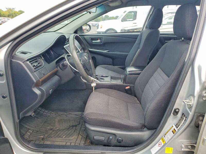 70695386 :رقم المزاد ، 4T1BF1FK3HU699677 vin ، 2017 Toyota Camry مزاد بيع